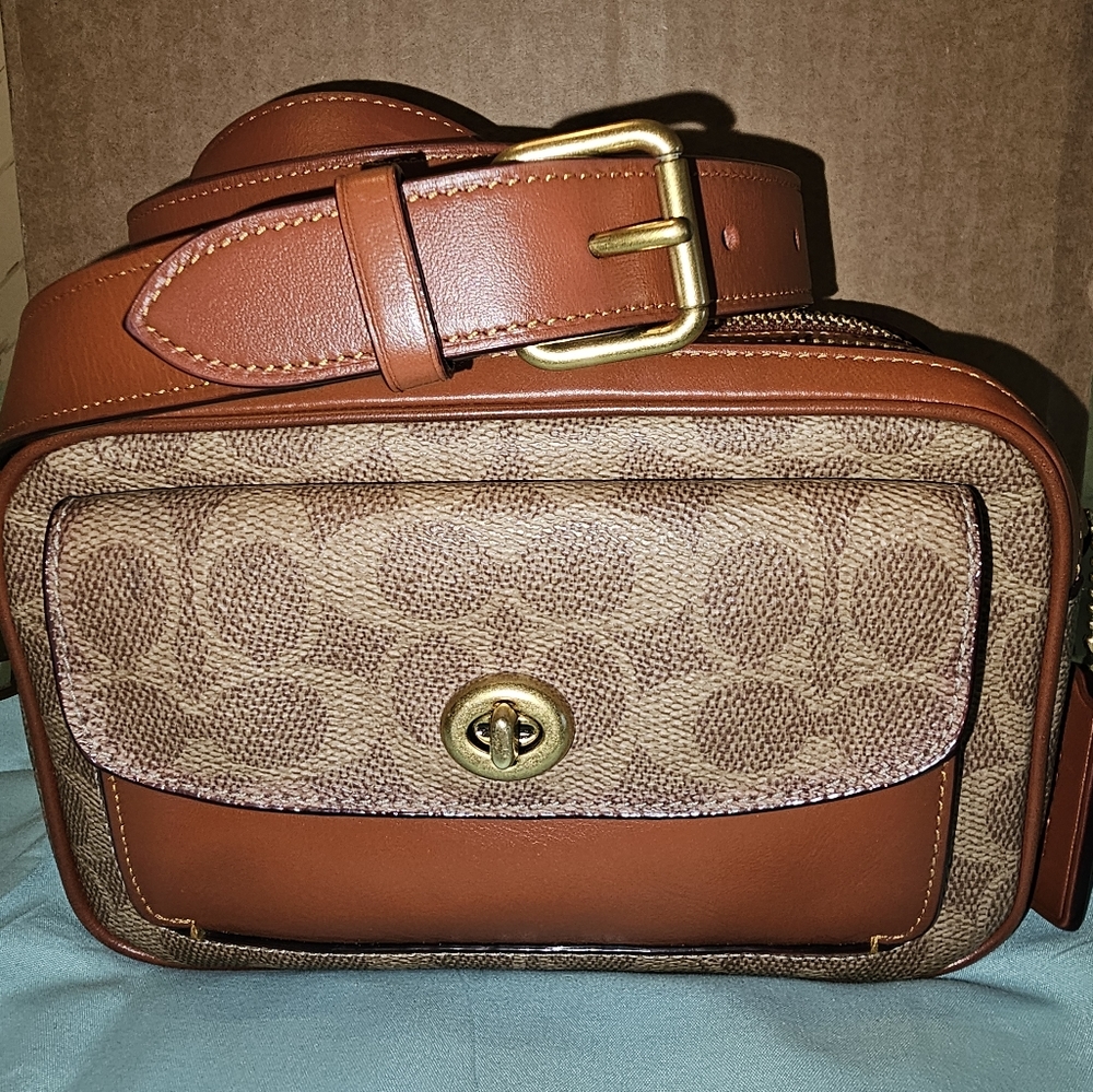 Coach Willow camera bag